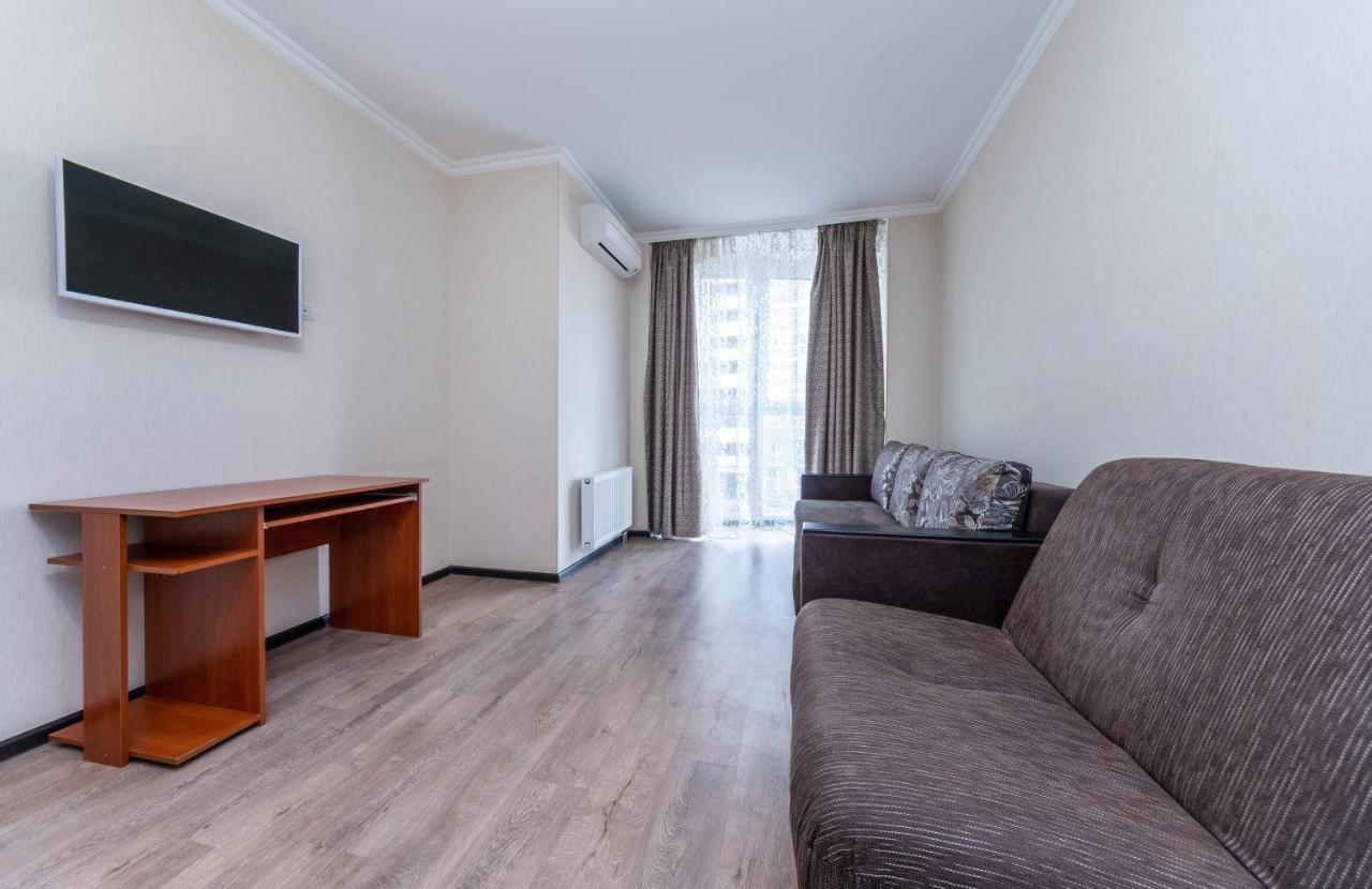 Flatrent Drahomanova 2A Kyiv Exterior foto