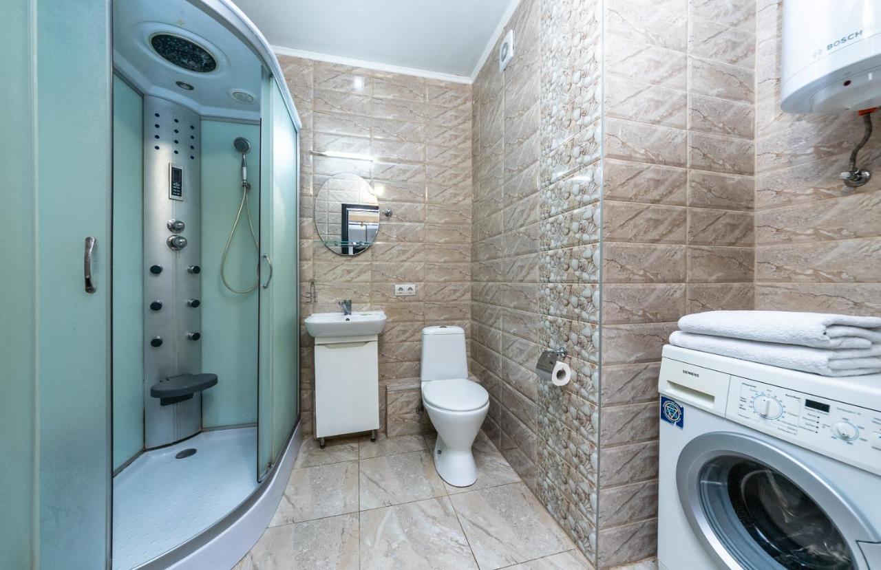 Flatrent Drahomanova 2A Kyiv Exterior foto