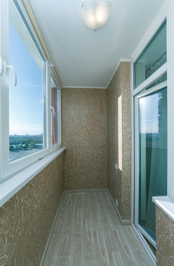 Flatrent Drahomanova 2A Kyiv Exterior foto
