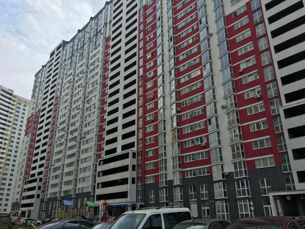 Flatrent Drahomanova 2A Kyiv Exterior foto