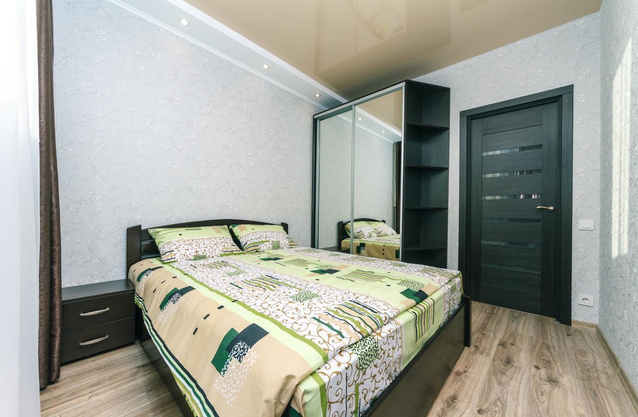 Flatrent Drahomanova 2A Kyiv Exterior foto