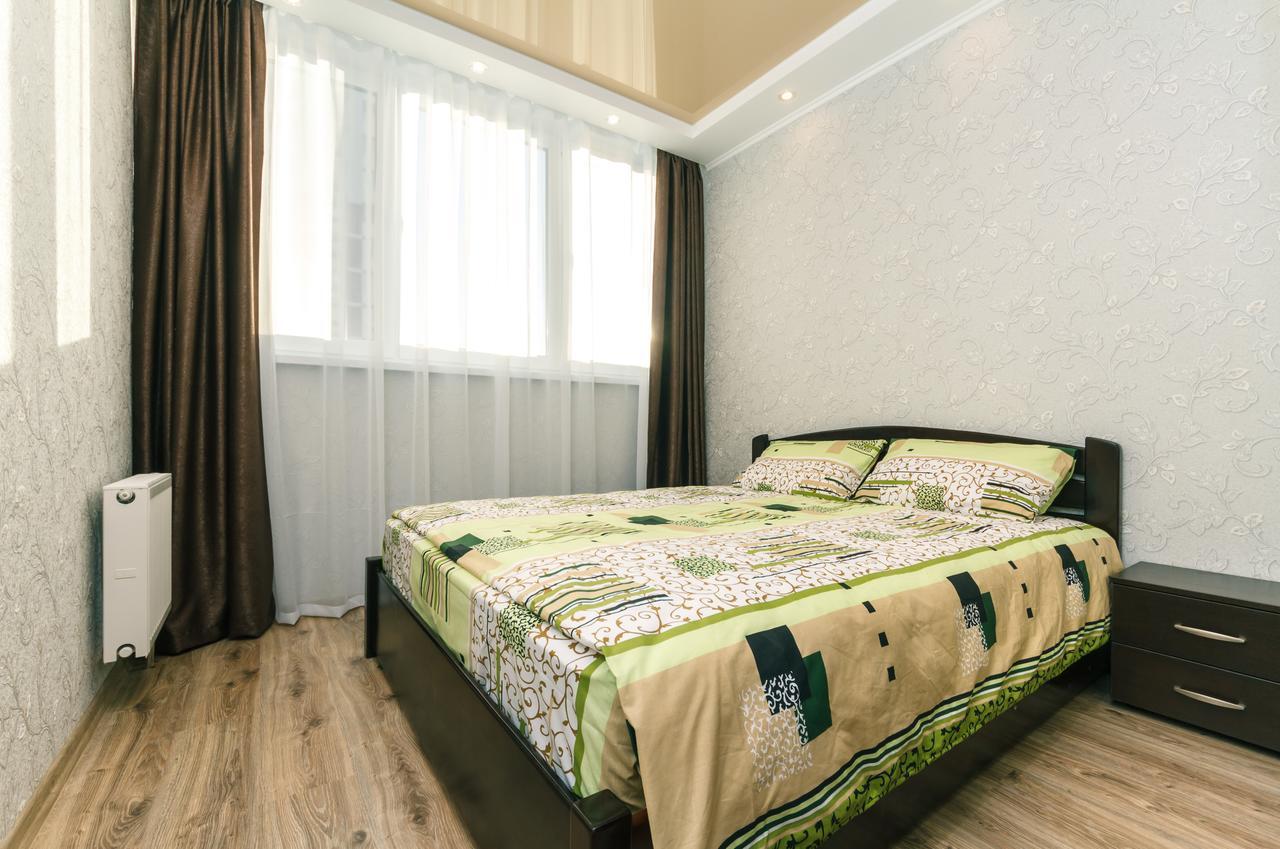Flatrent Drahomanova 2A Kyiv Exterior foto