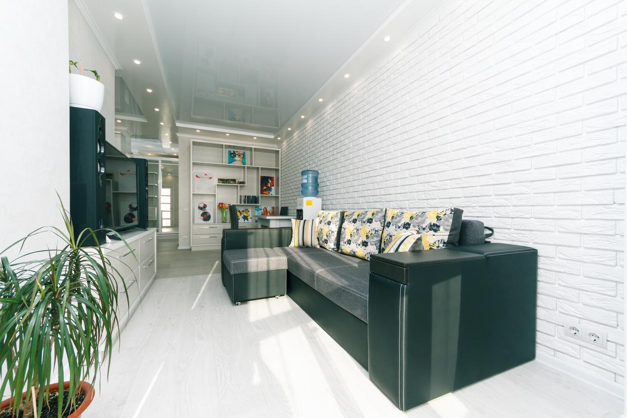 Flatrent Drahomanova 2A Kyiv Exterior foto